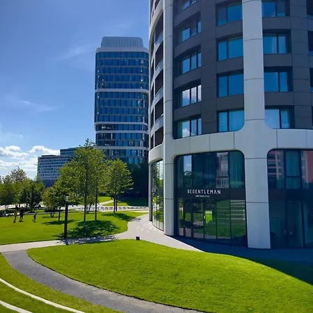 Sky Park Sunrise Apartment, 2 Bedrooms, Downtown Appartement Bratislava