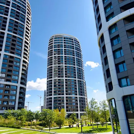 Sky Park Sunrise Apartment, 2 Bedrooms, Downtown Bratislava