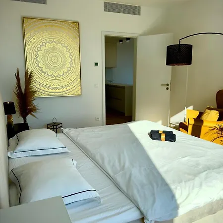 Sky Park Sunrise Apartment, 2 Bedrooms, Downtown 아파트