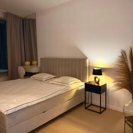 Sky Park Sunrise Apartment, 2 Bedrooms, Downtown 아파트